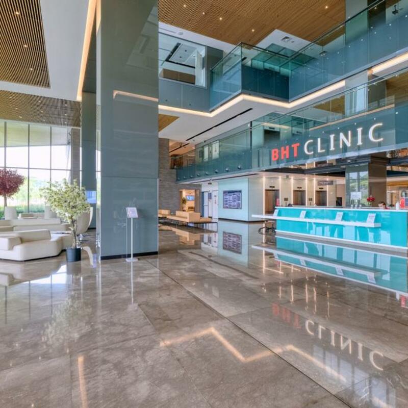 Empfangsbereich der BHT Clinic in Istanbul